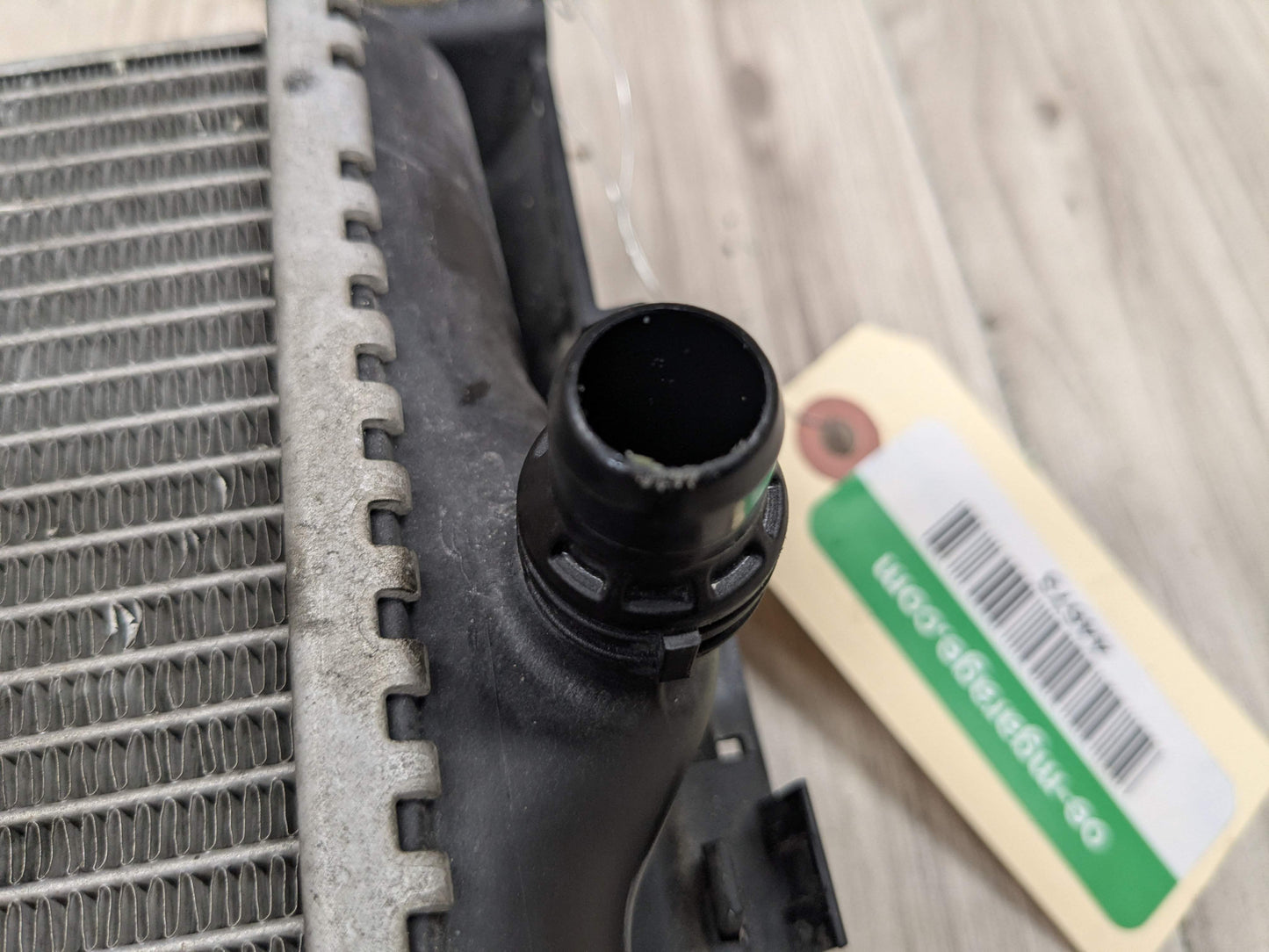 OEM BMW F22 F23 F30 F32 F33 F36 335 440 Engine Oil Auxiliary Secondary Radiator