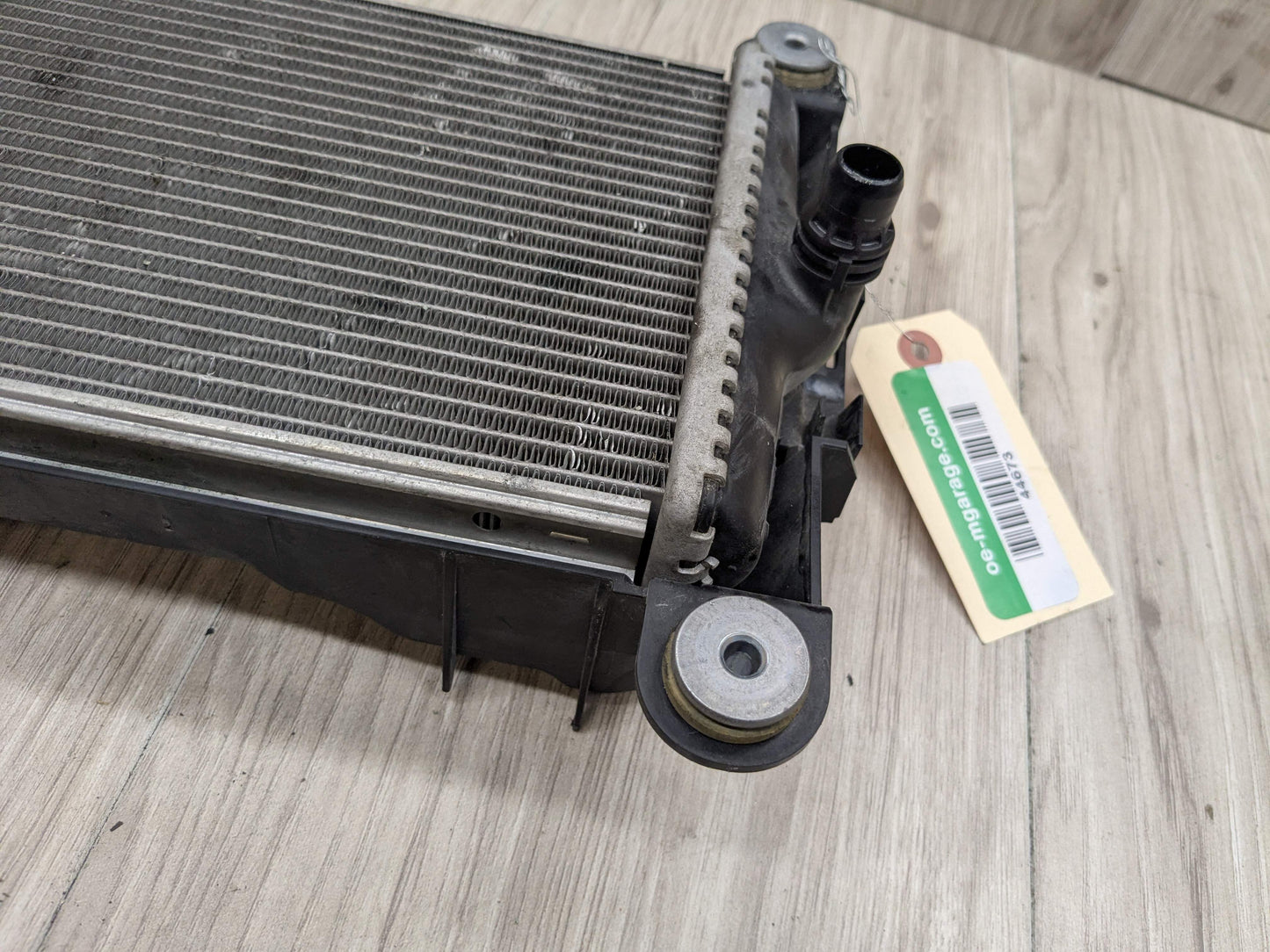 OEM BMW F22 F23 F30 F32 F33 F36 335 440 Engine Oil Auxiliary Secondary Radiator