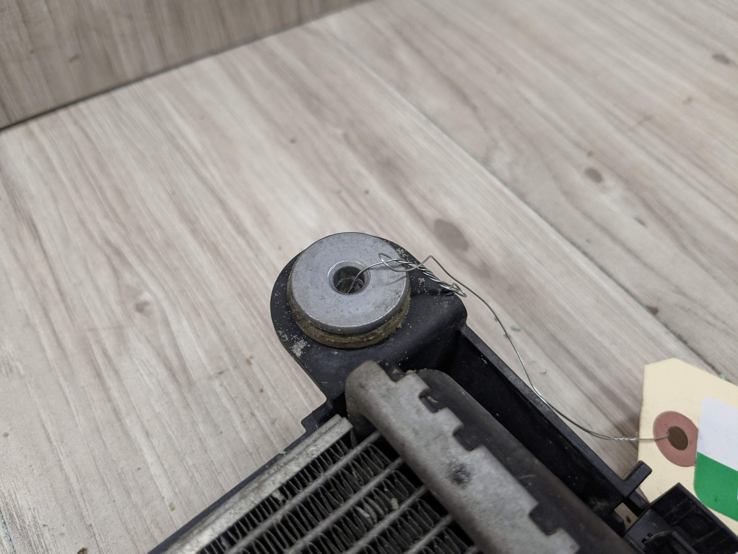 OEM BMW F22 F23 F30 F32 F33 F36 335 440 Engine Oil Auxiliary Secondary Radiator