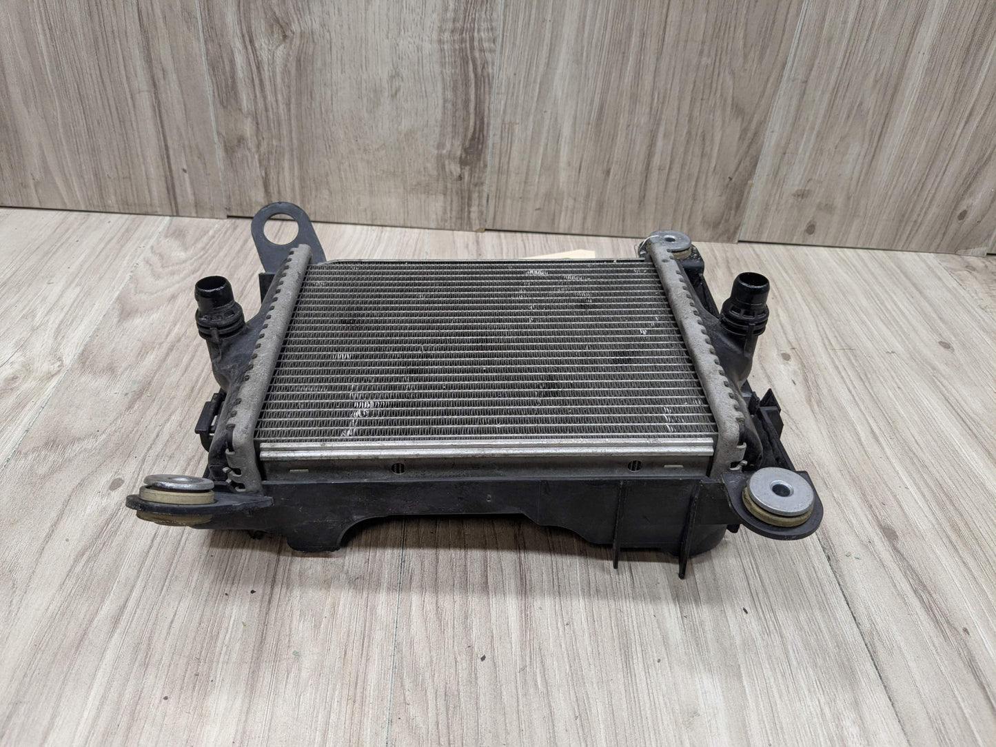 OEM BMW F22 F23 F30 F32 F33 F36 335 440 Engine Oil Auxiliary Secondary Radiator