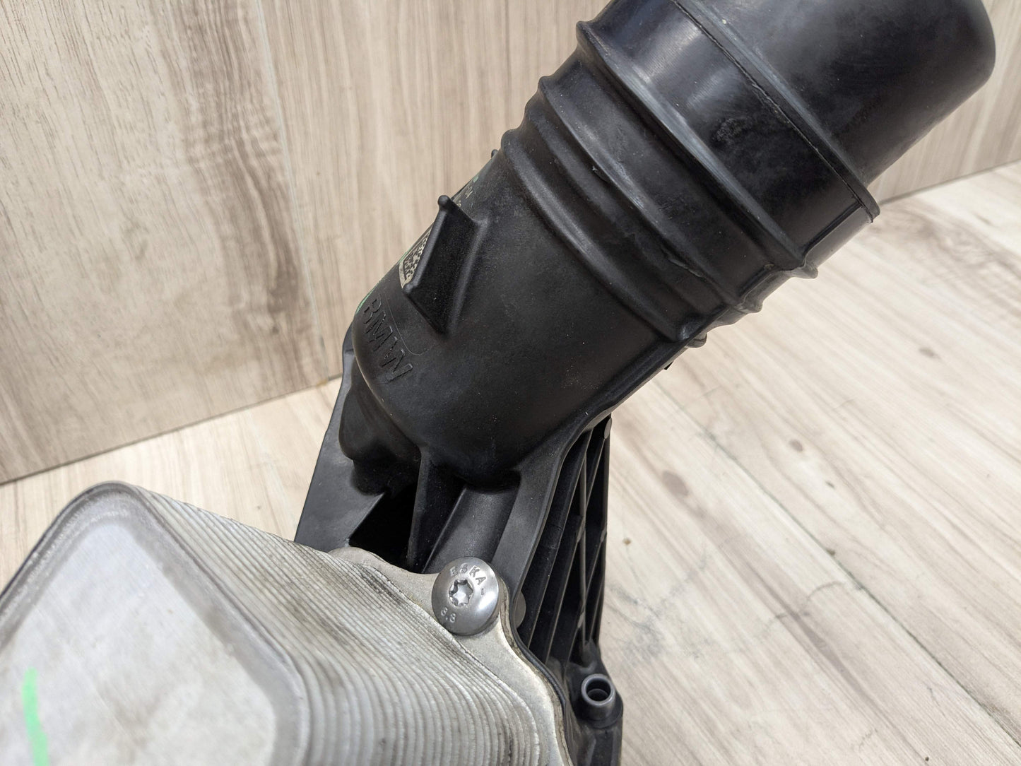 16-20 OEM BMW F22 F30 F32 F36 340 440 Engine B58 Oil Filter Housing