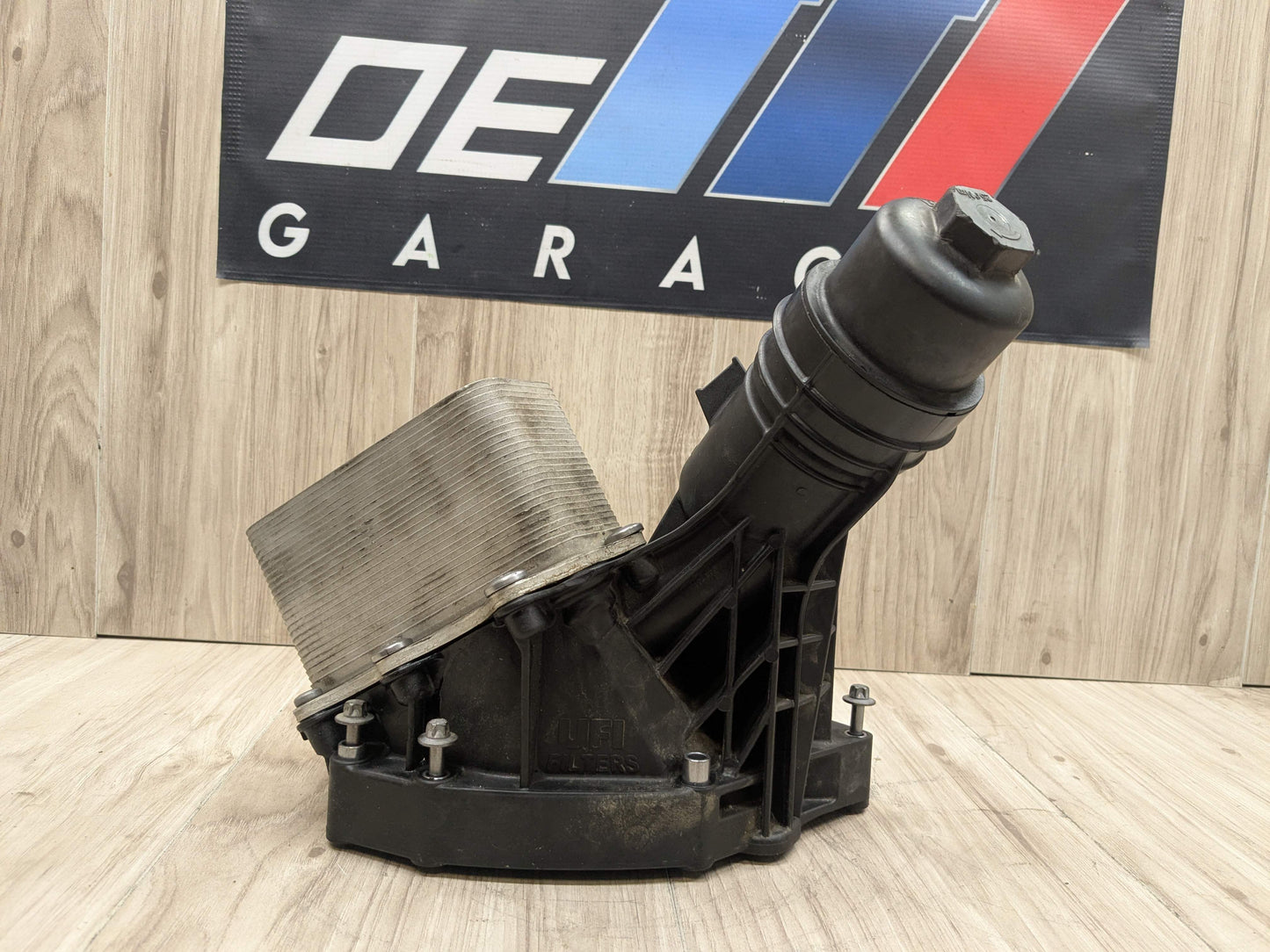 16-20 OEM BMW F22 F30 F32 F36 340 440 Engine B58 Oil Filter Housing