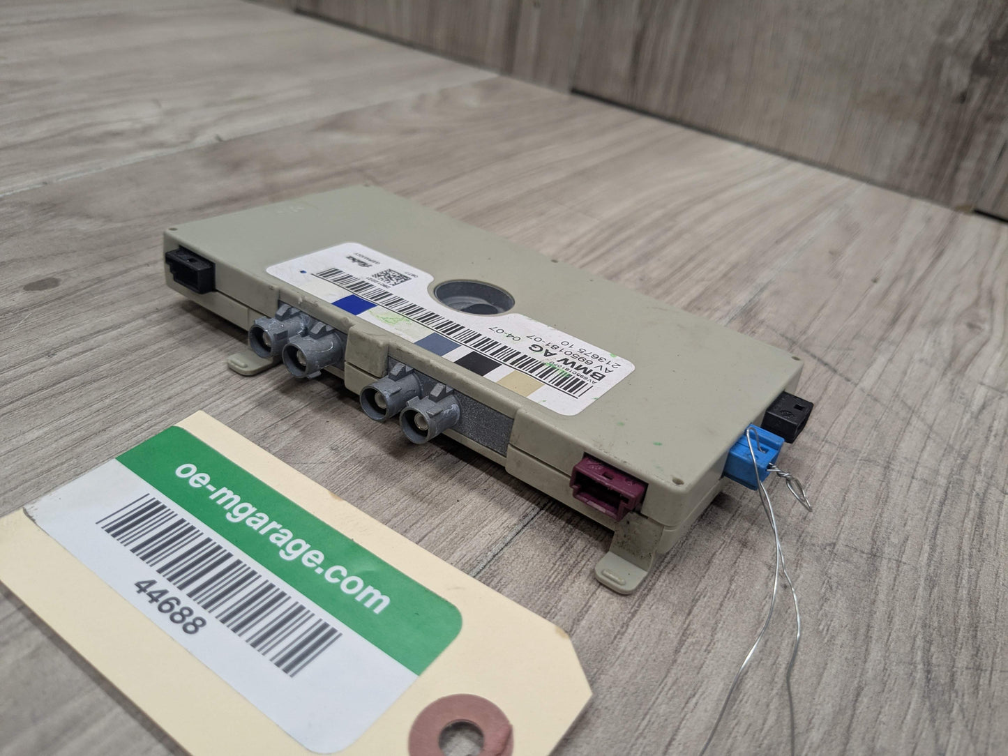 07-13 OEM BMW  E93 Convertible Radio Diversity Antenna Amplifier Module Unit