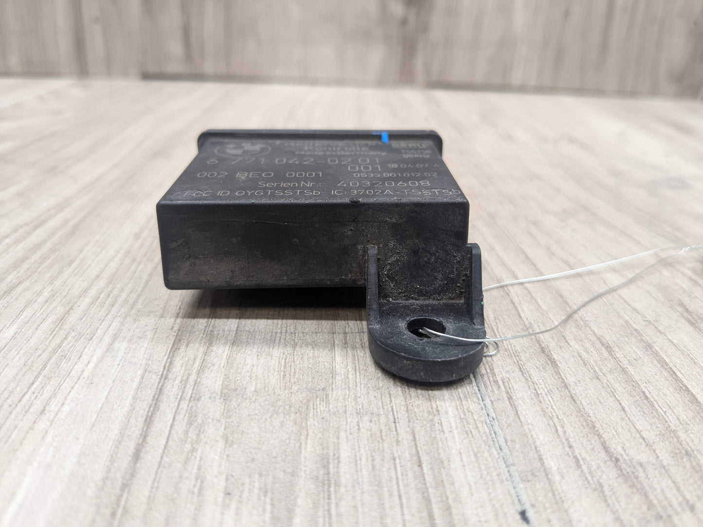 OEM BMW E82 E90 E92 Trigger Transmitter Tire Pressure Monitor Sensor TPMS RDC