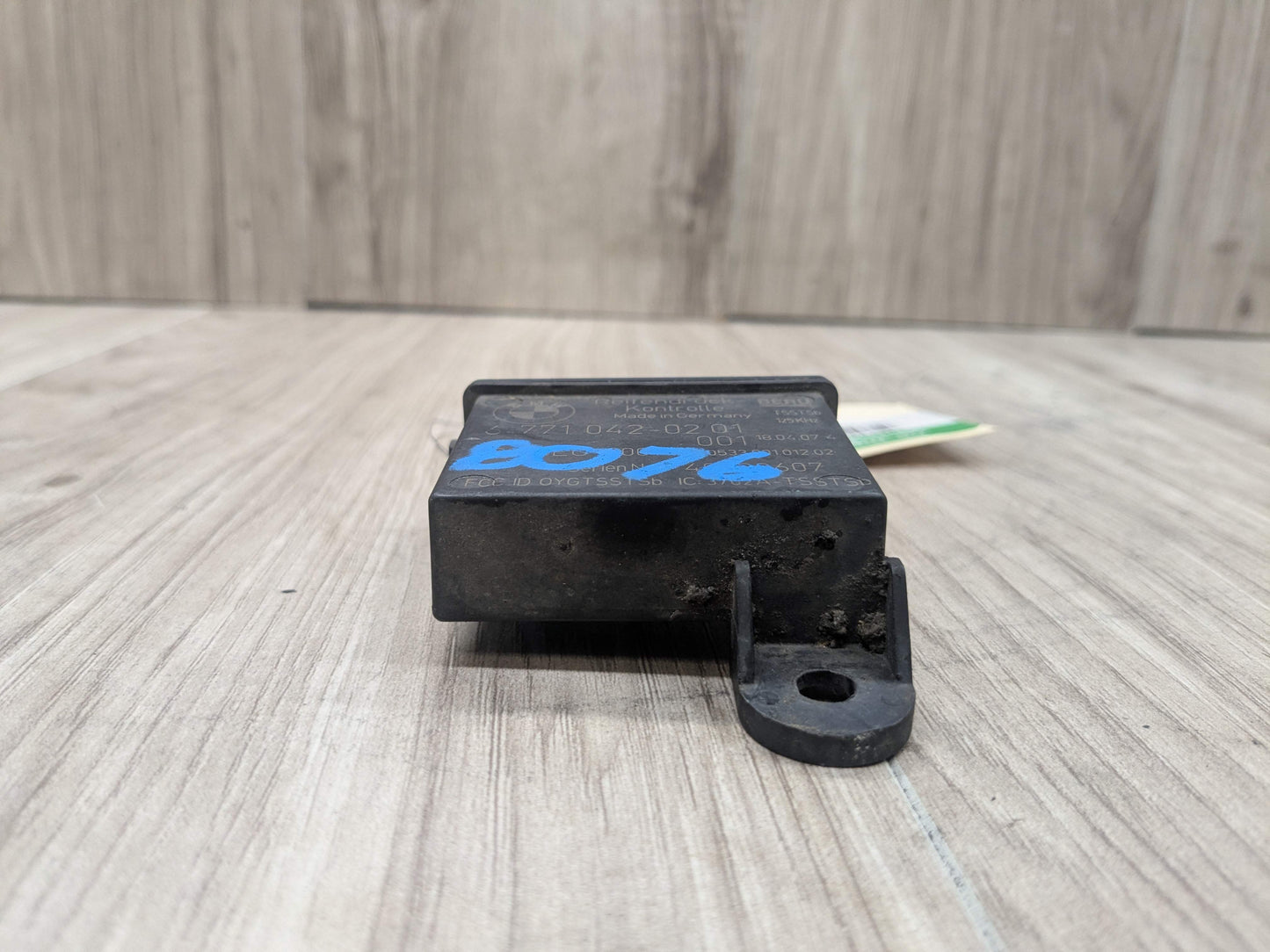 OEM BMW E90 E92 E82 Trigger Transmitter Tire Pressure Monitor Sensor TPMS RDC