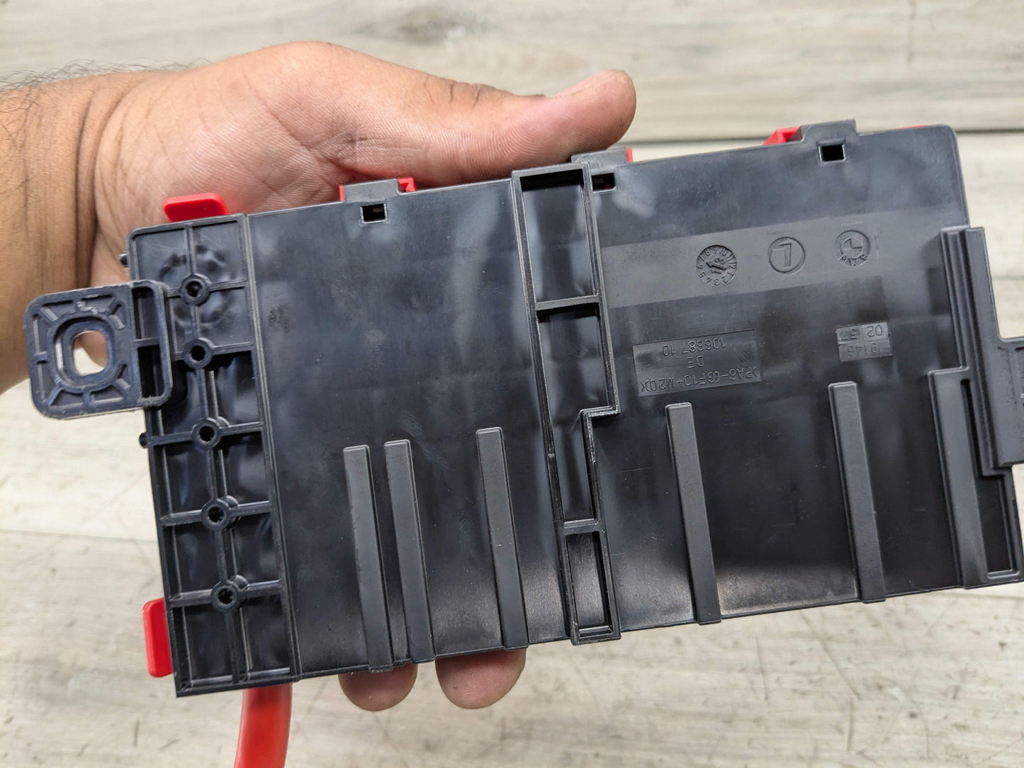 OEM BMW F22 F30 F32 F36 F80 F82 Positive Battery Distributor B+ Power Fuse Box