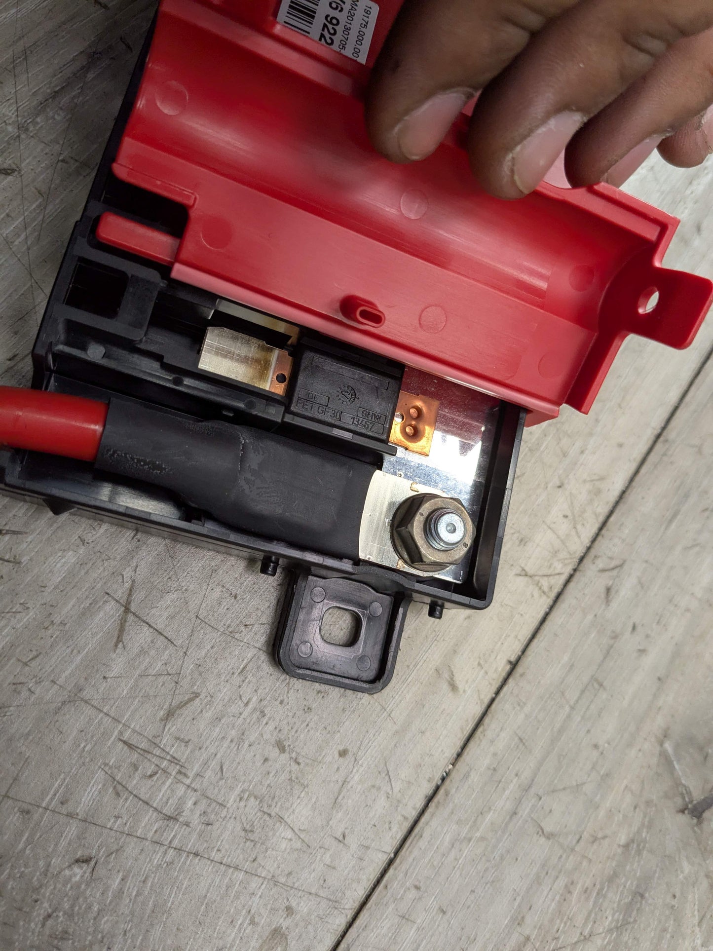 OEM BMW F22 F30 F32 F36 F80 F82 Positive Battery Distributor B+ Power Fuse Box