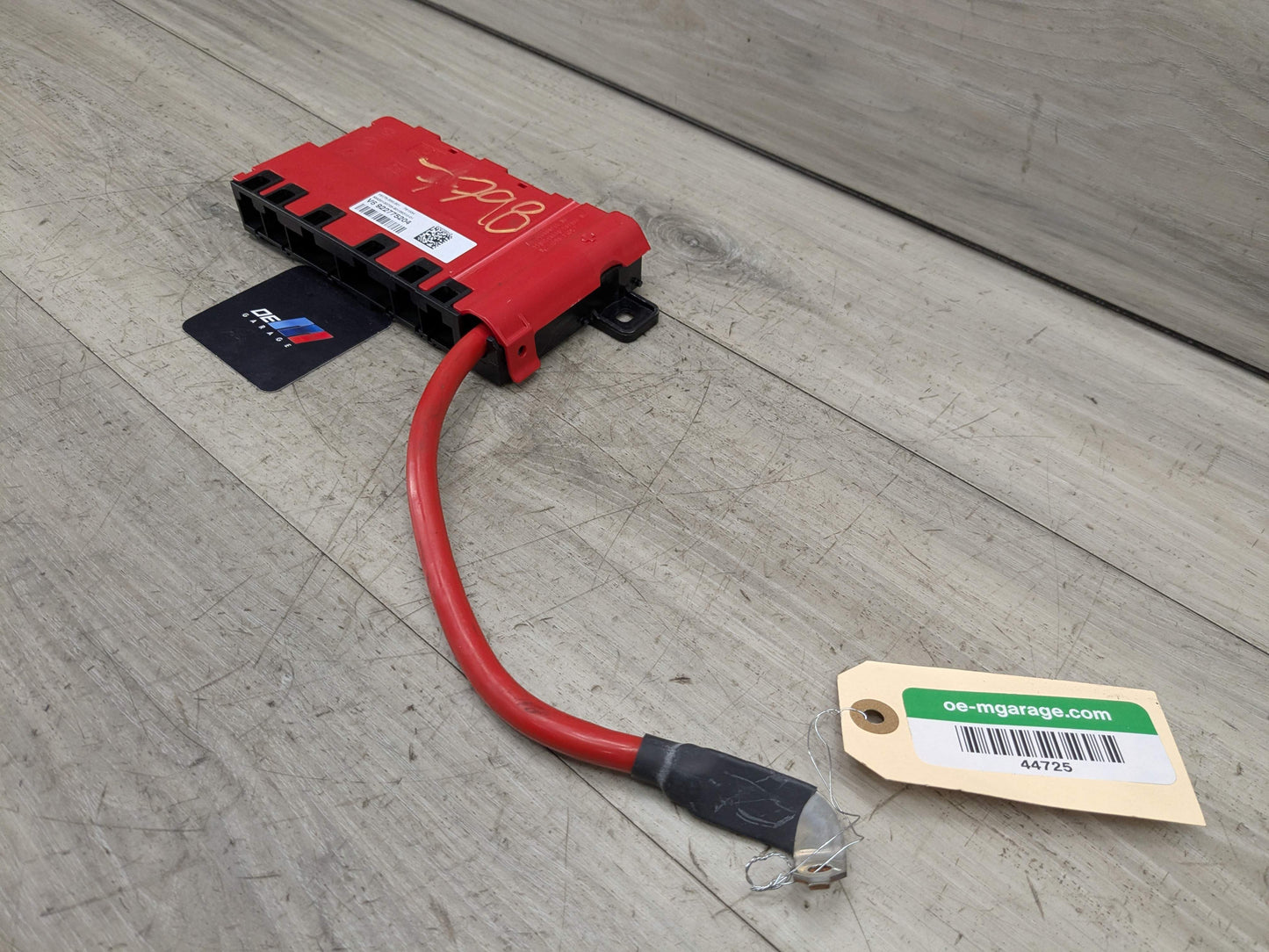 OEM BMW F22 F30 F32 F36 F80 F82 Positive Battery Distributor B+ Power Fuse Box