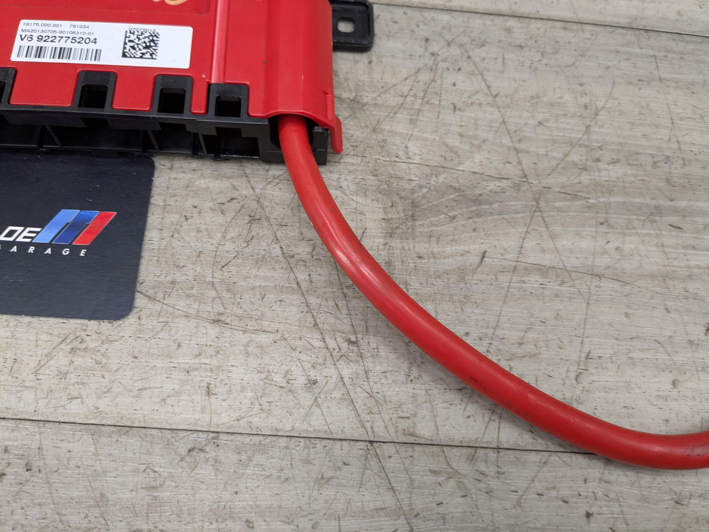 OEM BMW F22 F30 F32 F36 F80 F82 Positive Battery Distributor B+ Power Fuse Box