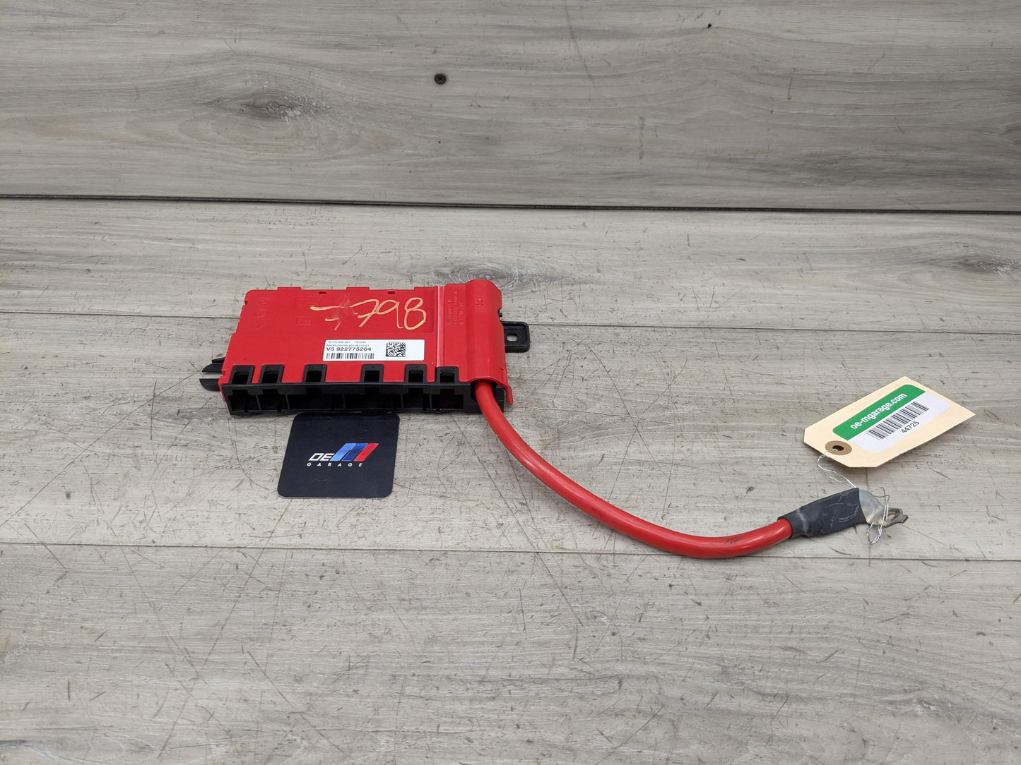 OEM BMW F22 F30 F32 F36 F80 F82 Positive Battery Distributor B+ Power Fuse Box