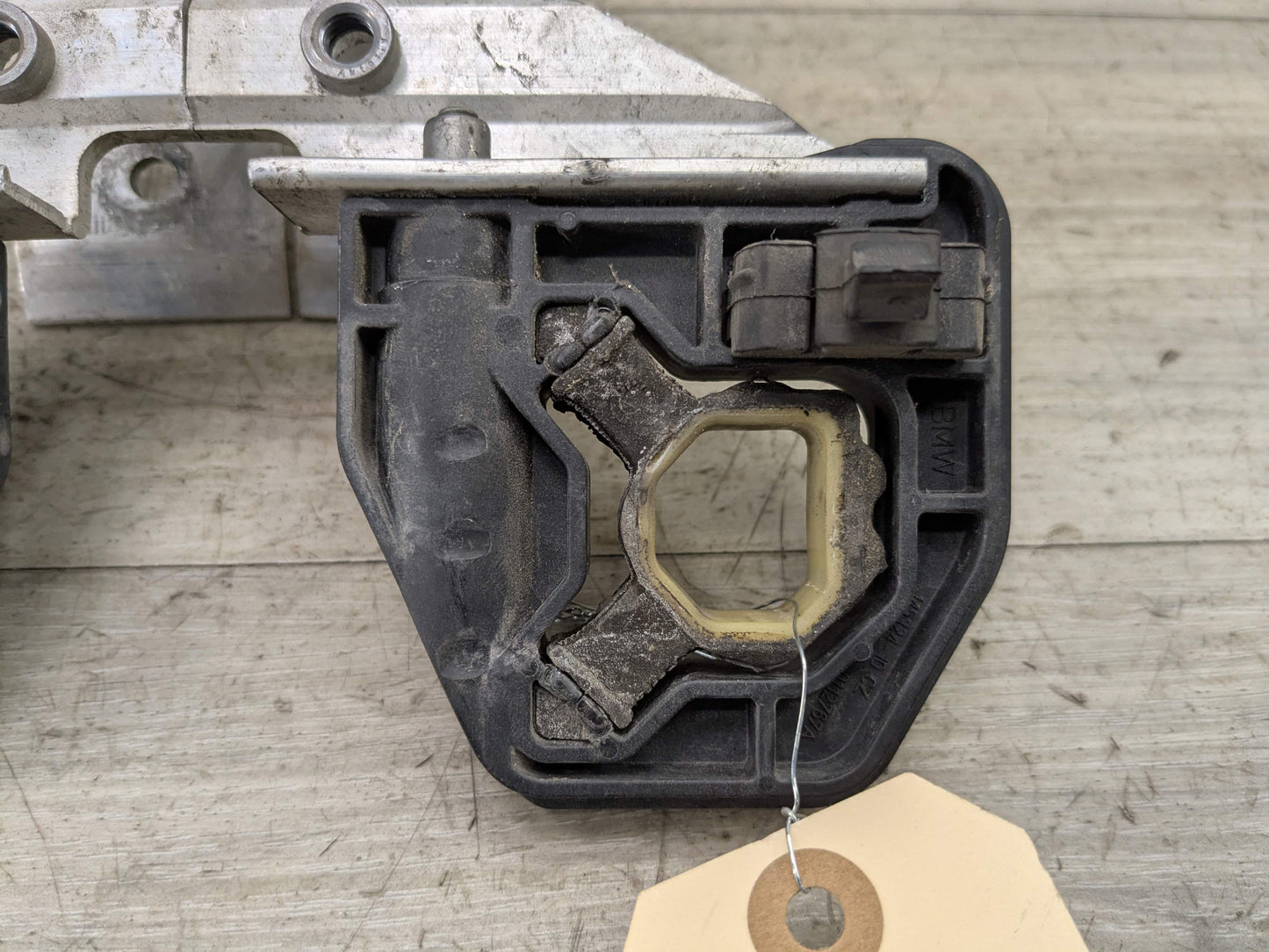 OEM BMW F22 F23 F30 F32 F33 F36 Radiator Carrier Support Bracket Left Right SET