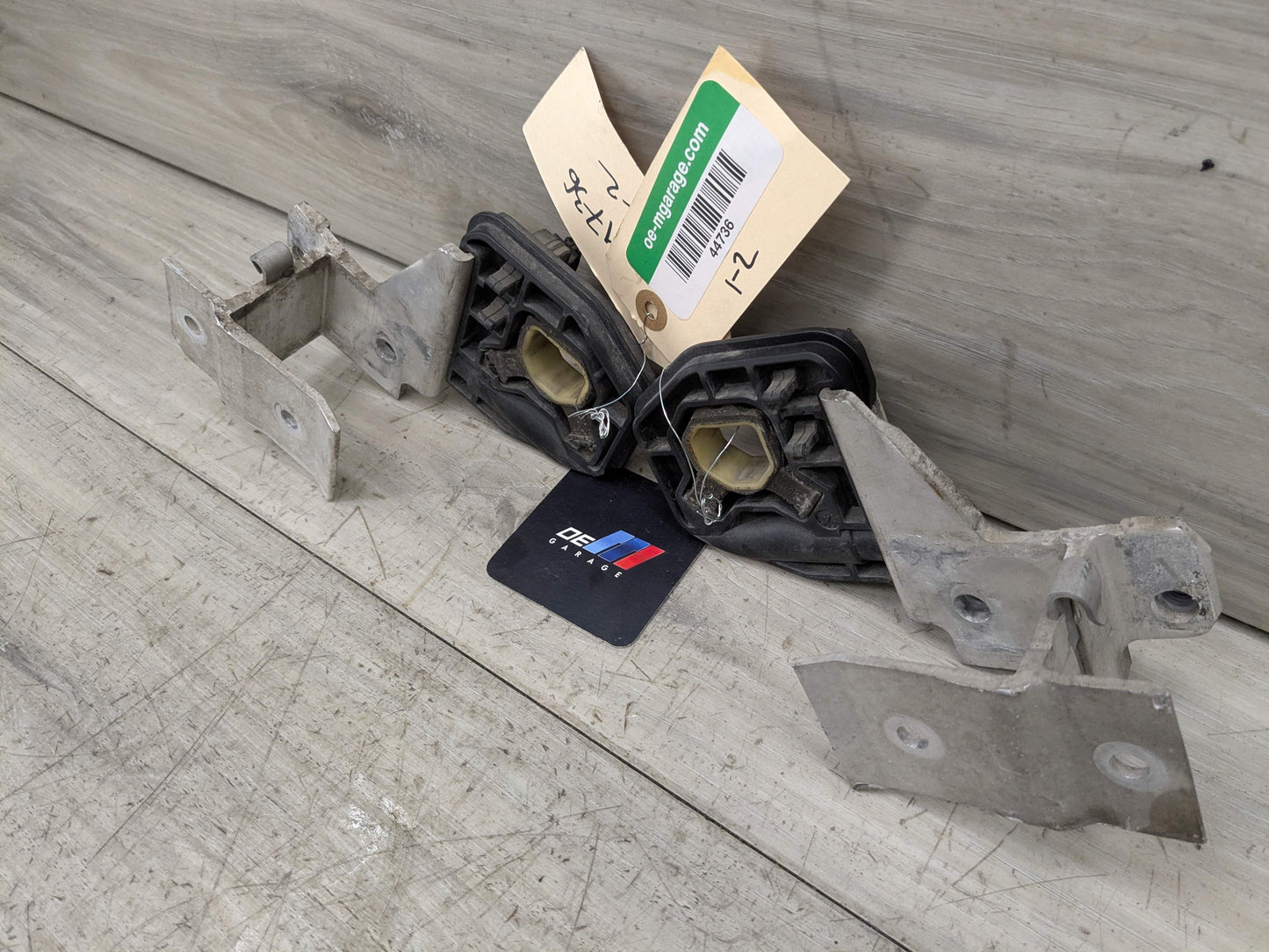 OEM BMW F22 F23 F30 F32 F33 F36 Radiator Carrier Support Bracket Left Right SET