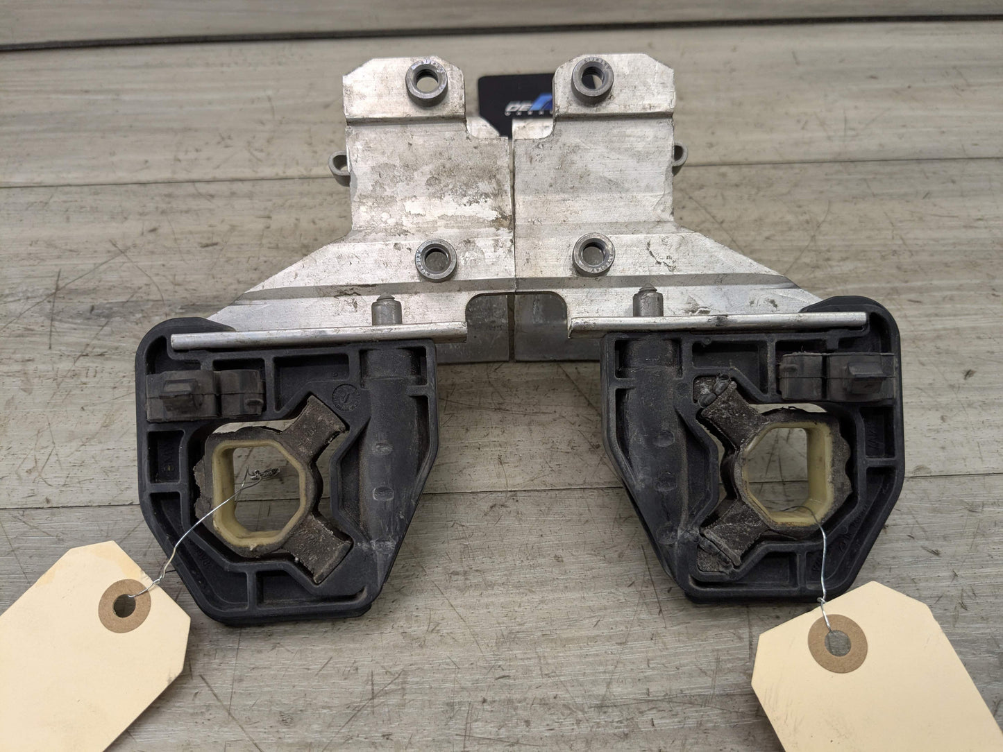 OEM BMW F22 F23 F30 F32 F33 F36 Radiator Carrier Support Bracket Left Right SET