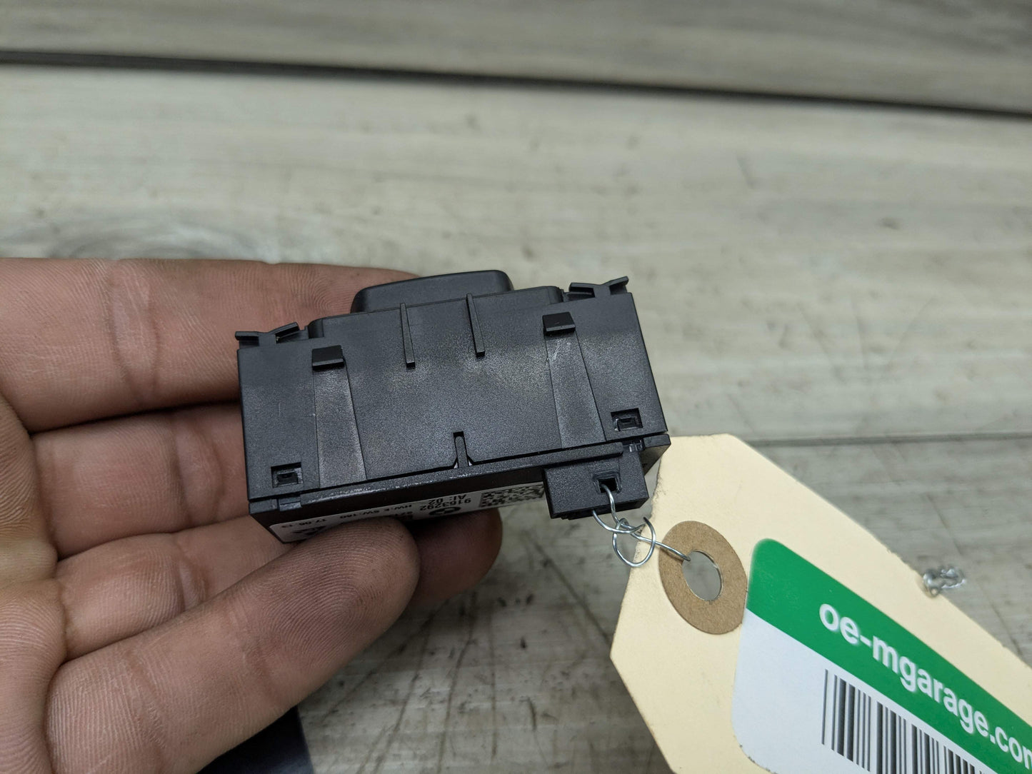 OEM BMW F02 F10 F15 F30 F32 F80 F82 Rear Left Driver Heated Seat Switch Button