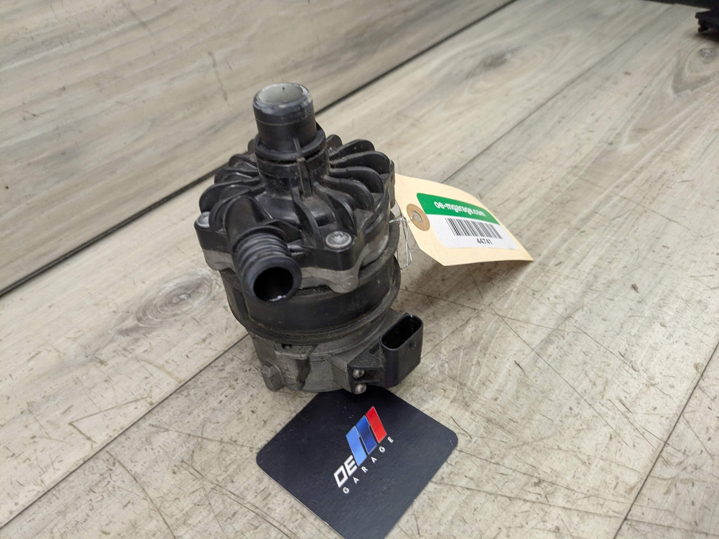 OEM BMW F22 F30 F32 F36 F87 335 435 Engine N55 Auxiliary Electric Water Pump