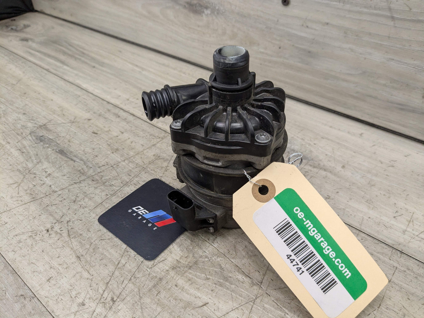 OEM BMW F22 F30 F32 F36 F87 335 435 Engine N55 Auxiliary Electric Water Pump