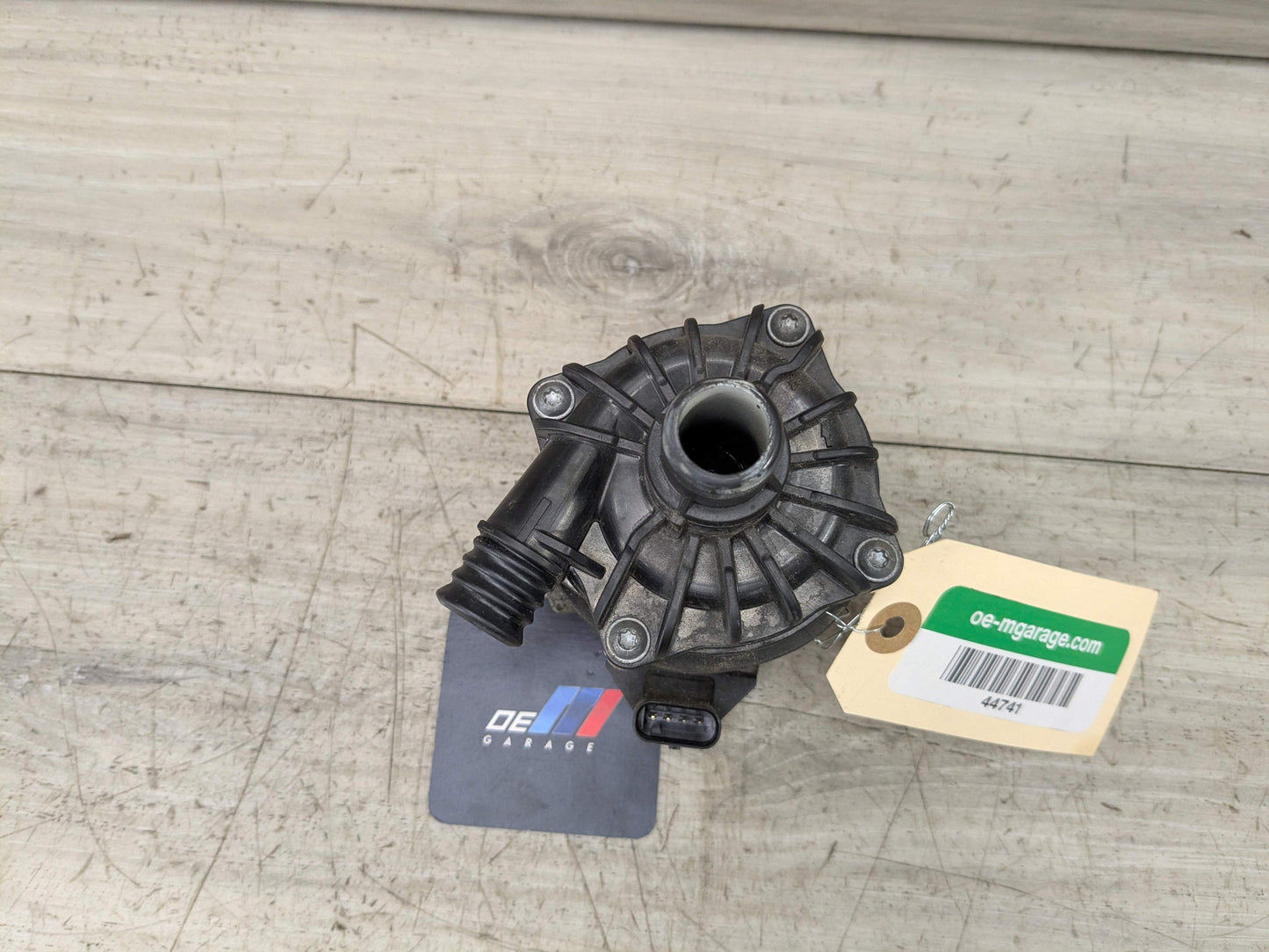 OEM BMW F22 F30 F32 F36 F87 335 435 Engine N55 Auxiliary Electric Water Pump