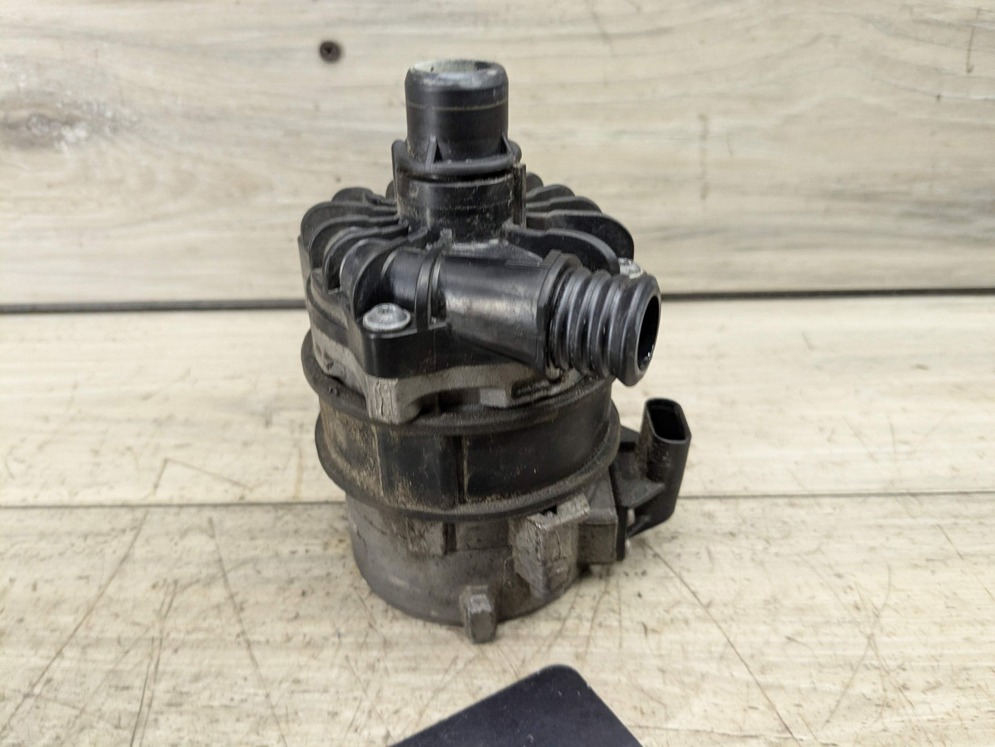 OEM BMW F22 F30 F32 F36 F87 335 435 Engine N55 Auxiliary Electric Water Pump