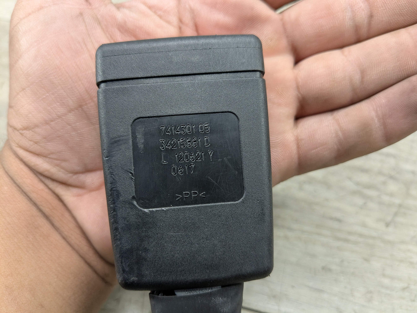 OEM BMW F93 F97 G01 G02 G16 G20 G80 M3 330 M340 Front Left Right Seatbelt Buckle