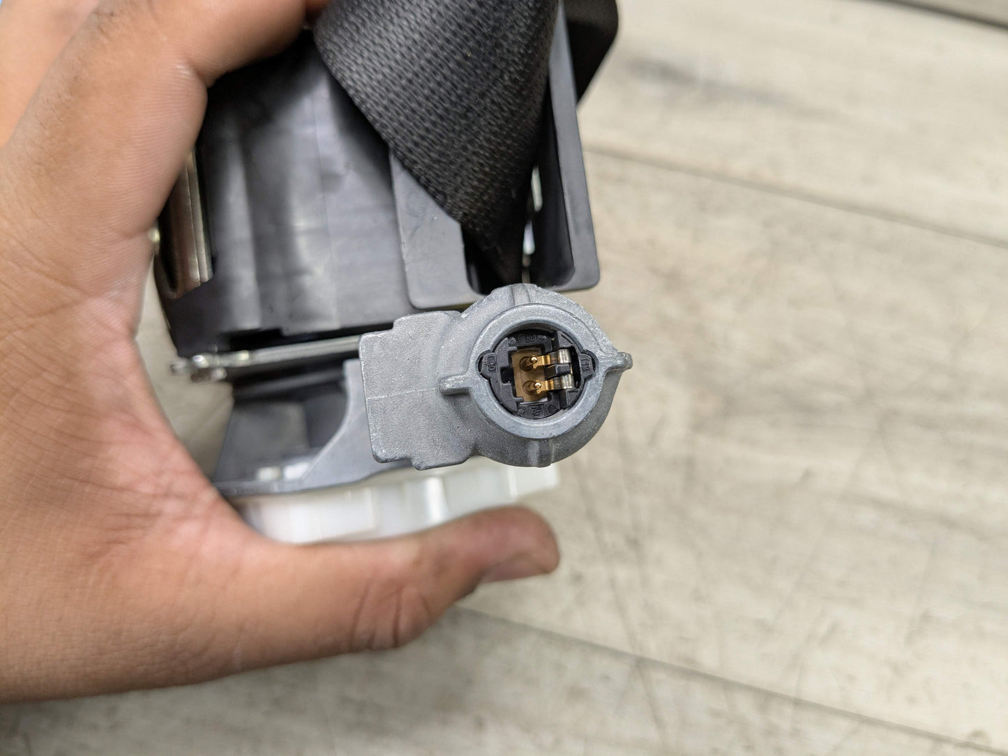 12-20 OEM BMW F30 F36 F80 M3 Front Right Passenger Side Seatbelt Retractor Black