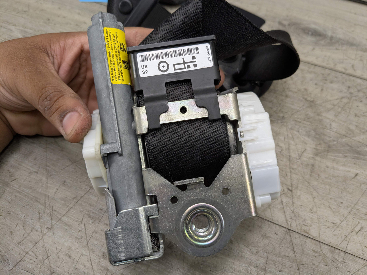 12-20 OEM BMW F30 F36 F80 M3 Front Right Passenger Side Seatbelt Retractor Black