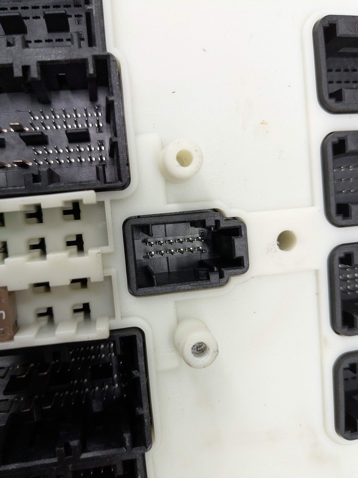 OEM BMW F22 F30 F32 F33 F36 F80 F82 FEM Front Electronic Control Module + Key