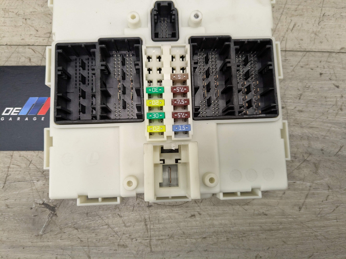 OEM BMW F22 F30 F32 F33 F36 F80 F82 FEM Front Electronic Control Module + Key