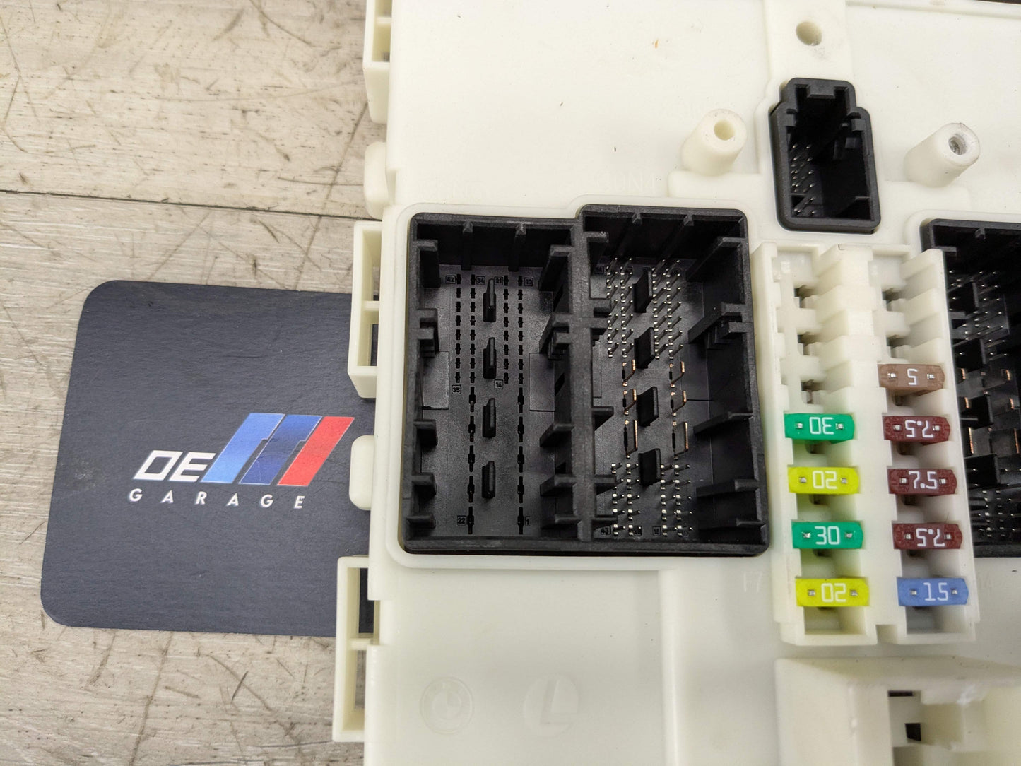 OEM BMW F22 F30 F32 F33 F36 F80 F82 FEM Front Electronic Control Module + Key