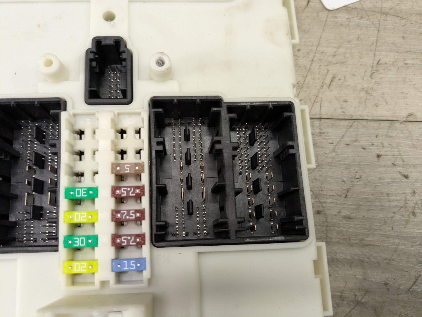 OEM BMW F22 F30 F32 F33 F36 F80 F82 FEM Front Electronic Control Module + Key