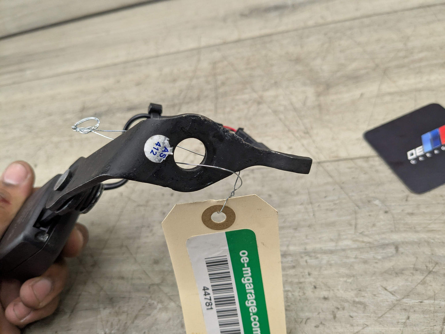 OEM BMW G20 G22 G26 G80 G82 M3 M4 Rear Left Driver Seatbelt Seat Belt Buckle