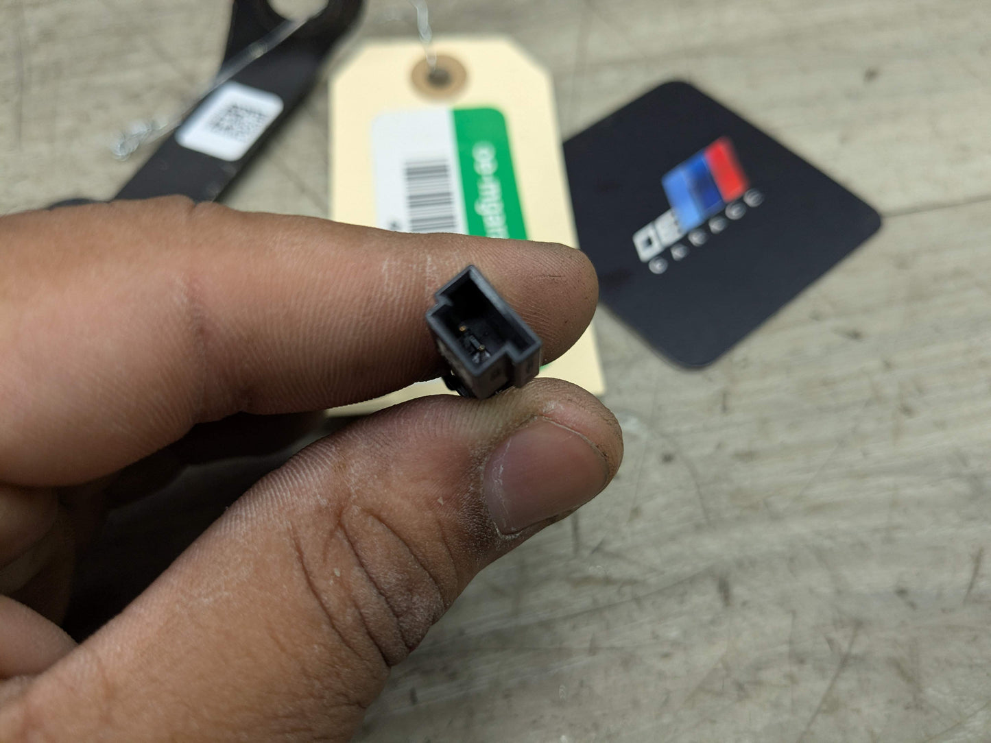 OEM BMW G20 G22 G26 G80 G82 M3 M4 Rear Left Driver Seatbelt Seat Belt Buckle