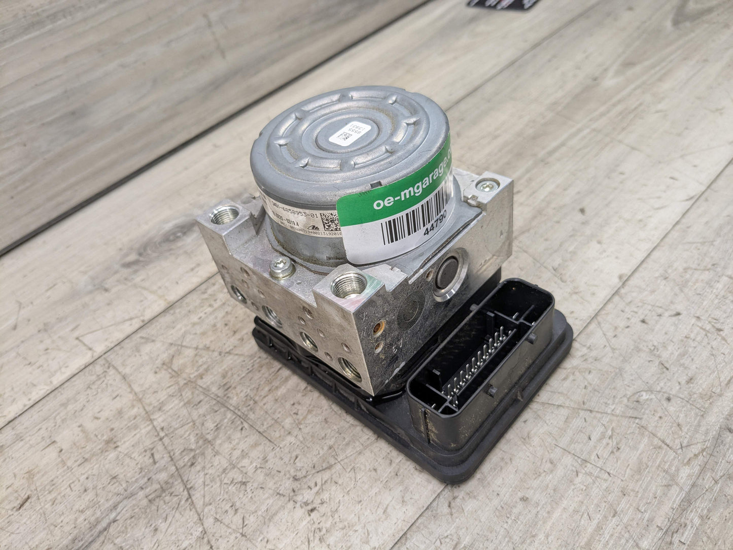 13-16 OEM BMW F30 ABS Anti Lock Brake System Dynamic Actuator Module