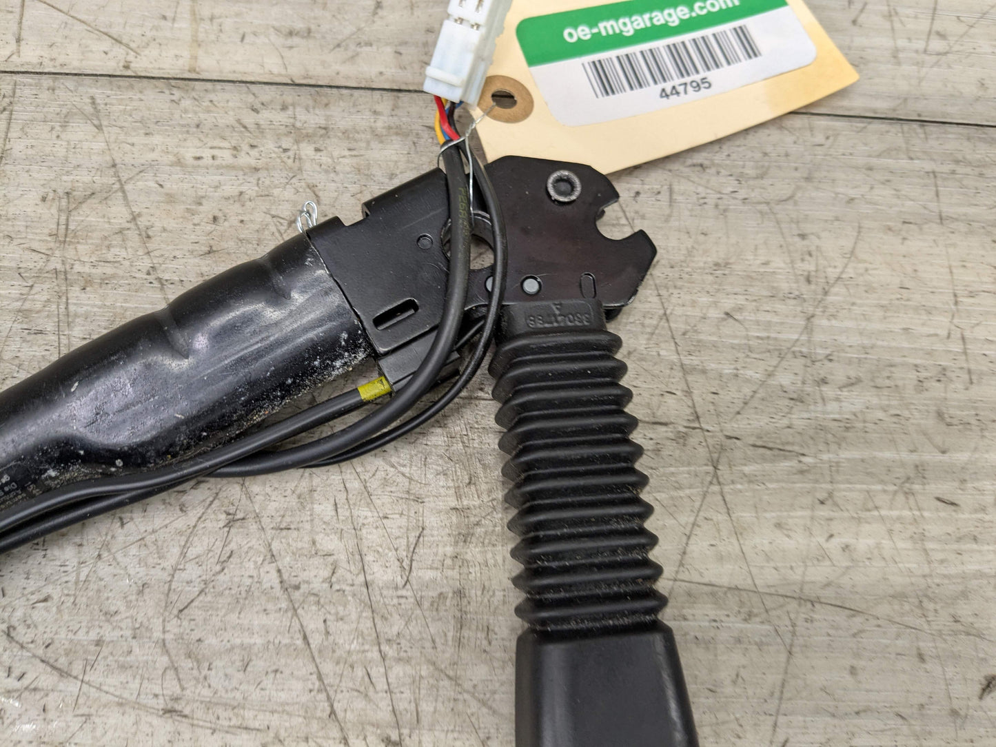 OEM BMW F30 F32 F36 F80 F82 F87 M3 Front Left Driver Seat Belt Buckle Tensioner