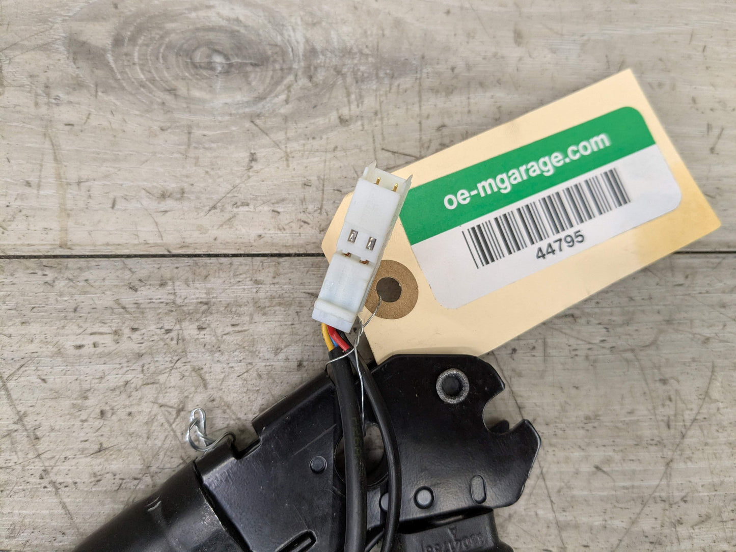 OEM BMW F30 F32 F36 F80 F82 F87 M3 Front Left Driver Seat Belt Buckle Tensioner