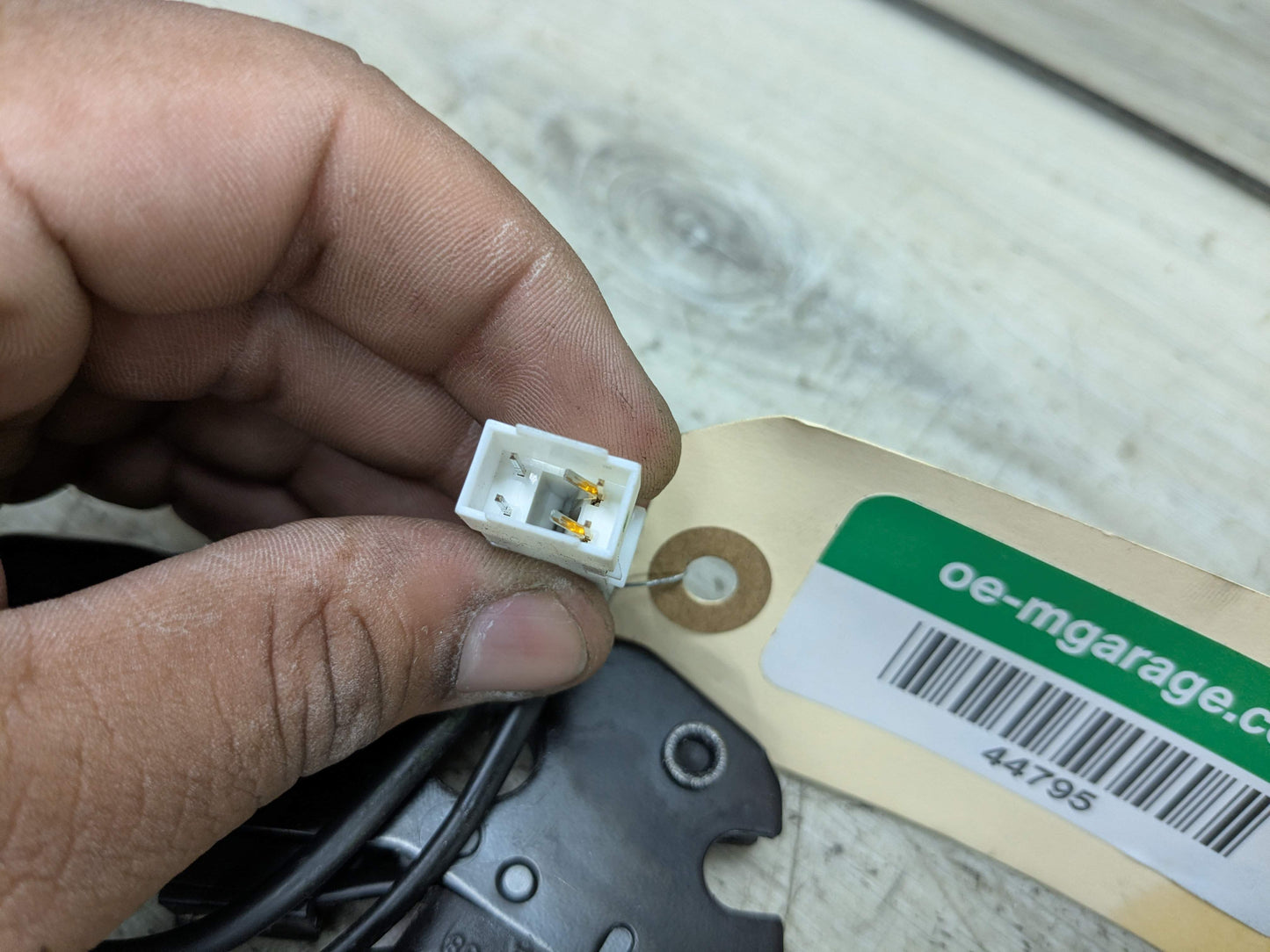 OEM BMW F30 F32 F36 F80 F82 F87 M3 Front Left Driver Seat Belt Buckle Tensioner