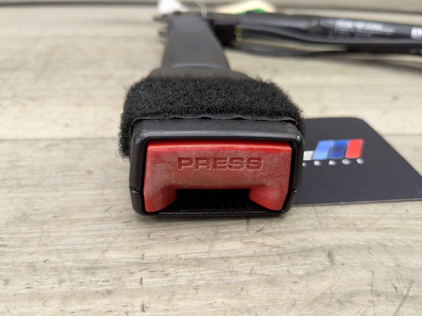 OEM BMW F30 F32 F36 F80 F82 F87 Front Right Passenger Seat Belt Buckle Tensioner