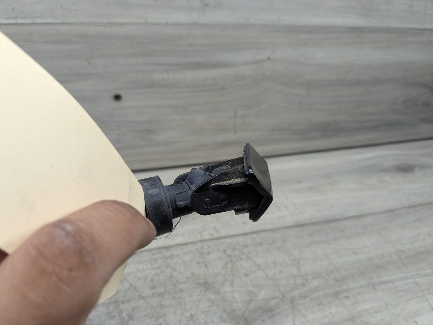 12-18 OEM BMW F30 Front Right Passenger Headlight Washer Spray Nozzle Jet