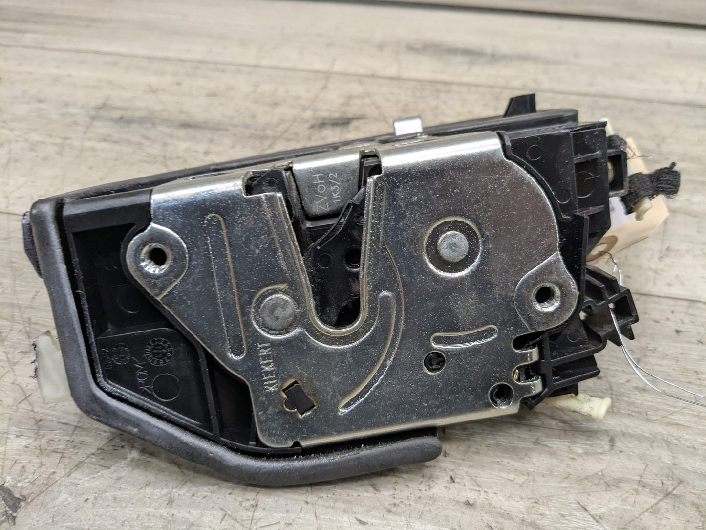 OEM BMW E82 E90 F23 F30 F32 M4 X6 FRONT Left Diver Door Lock Latch Actuator