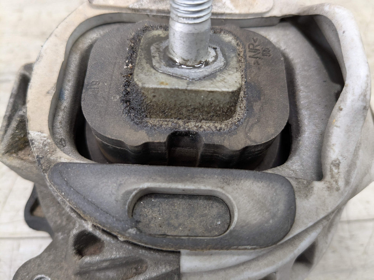 OEM BMW F22 F30 F32 F36 335 340 435 440 Engine N55 Left Driver Motor Mount