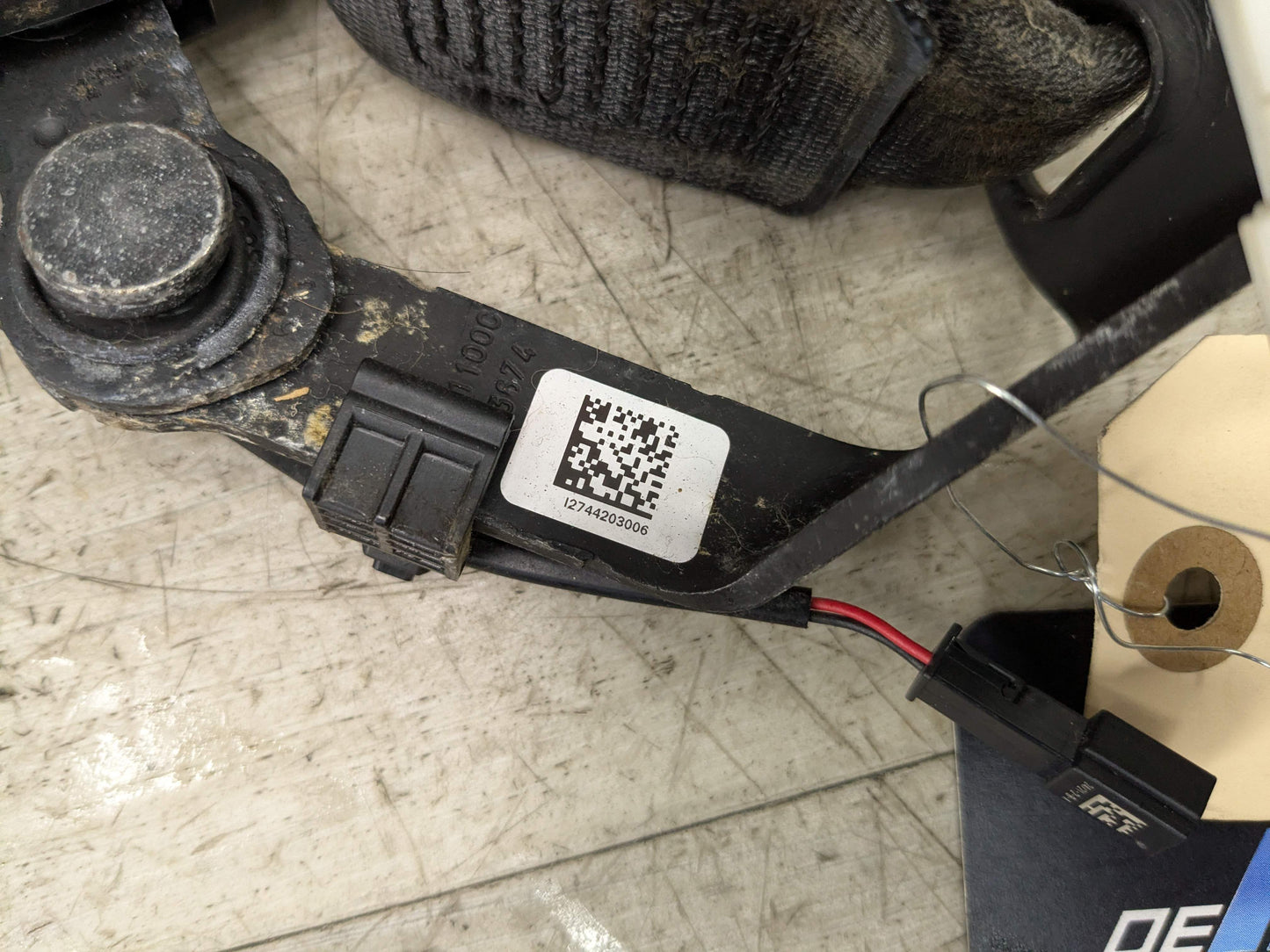 OEM BMW G20 G22 G26 G80 G82 M3 M4 Rear Right Passenger Seatbelt Seat Belt Buckle