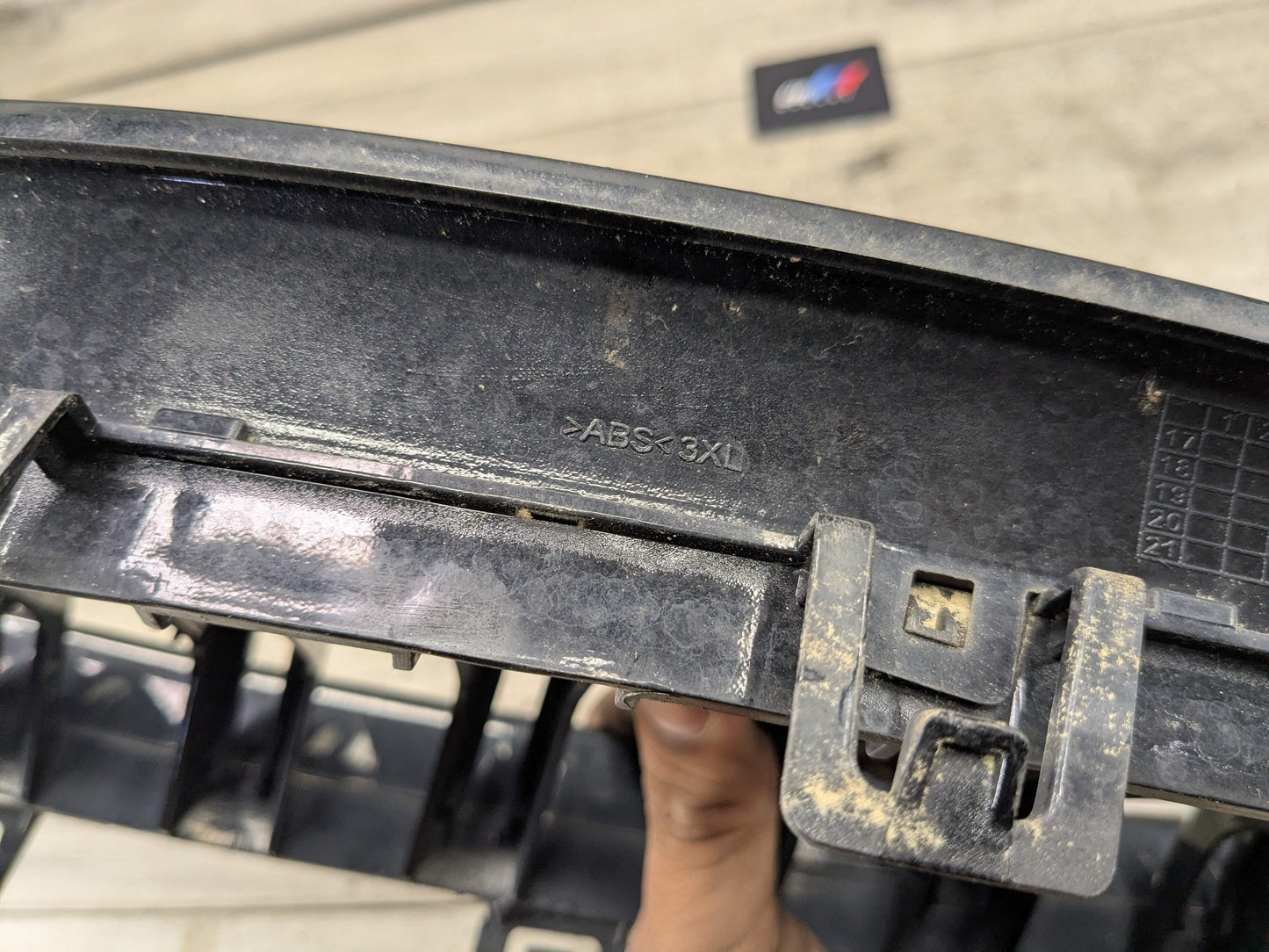 *AFT BMW F30 F31 320 328 Front Right Passenger Upper Bumper Kidney Grille Black