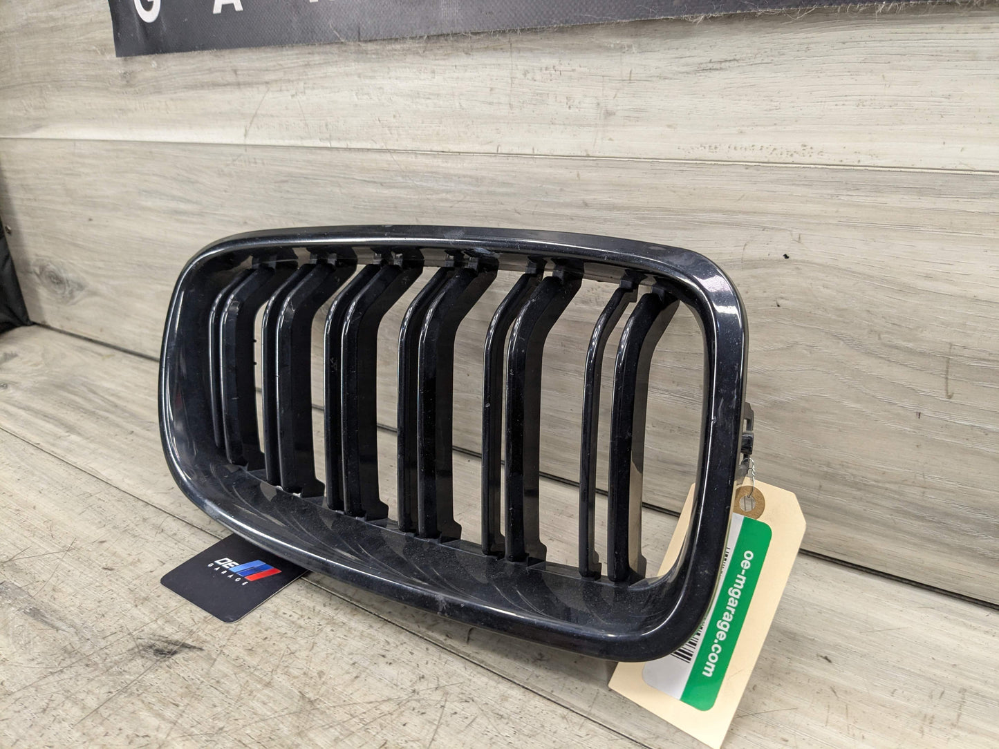 *AFT BMW F30 F31 320 328 Front Right Passenger Upper Bumper Kidney Grille Black