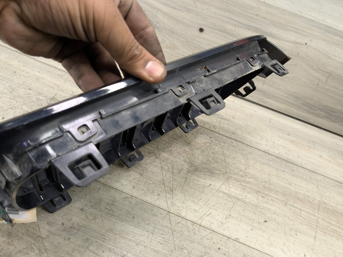 *AFT BMW F30 F31 320 328 Front Right Passenger Upper Bumper Kidney Grille Black