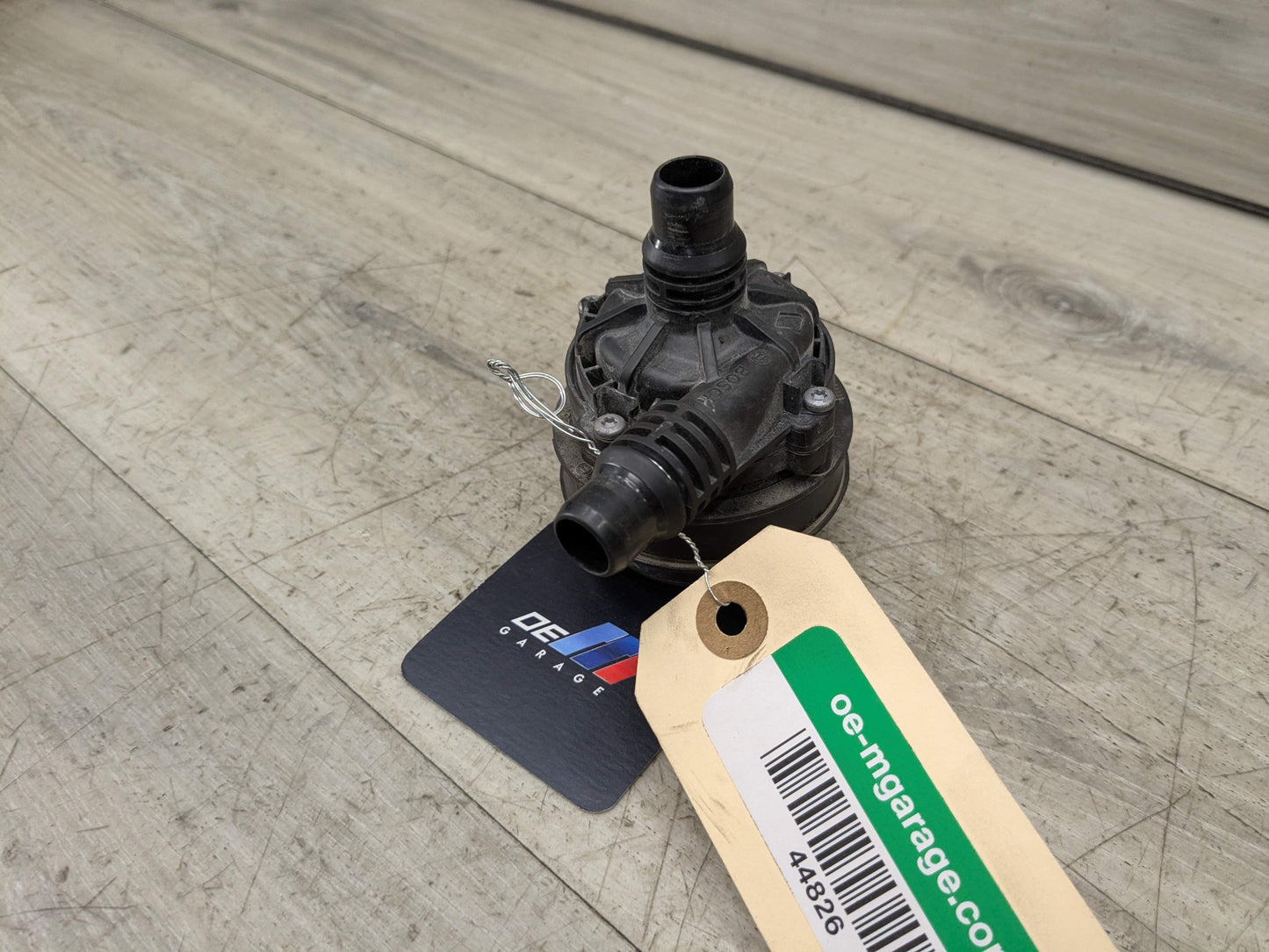 *OEM BMW G01 G05 G20 G22 G30 G42 G80 G82 G83 M3 M4 Engine Auxiliary Water Pump