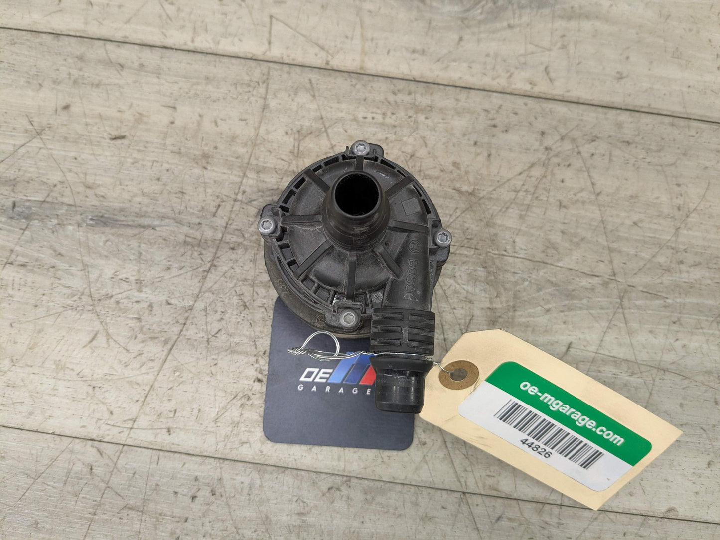 *OEM BMW G01 G05 G20 G22 G30 G42 G80 G82 G83 M3 M4 Engine Auxiliary Water Pump