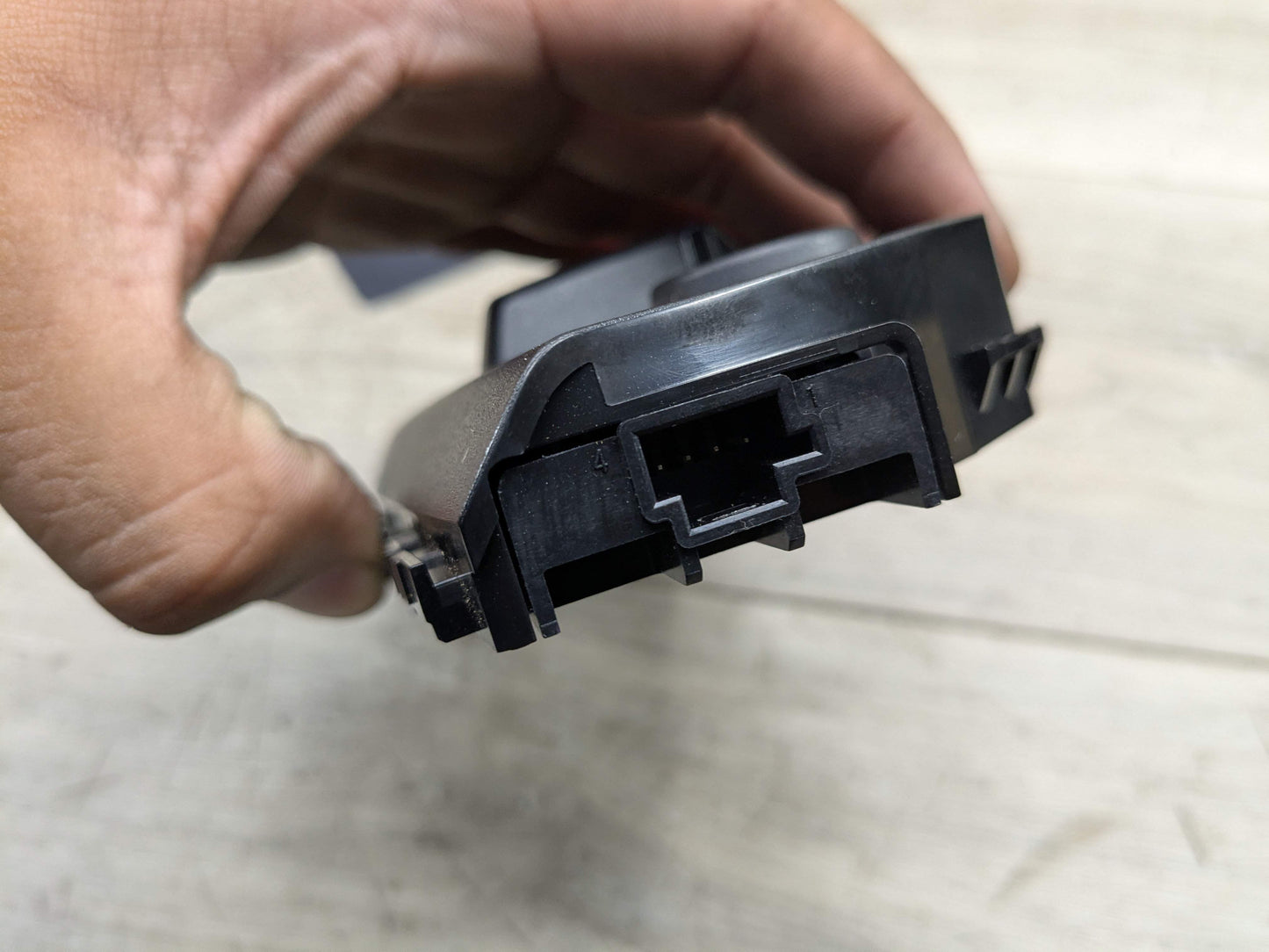 OEM BMW F30 F36 F25 F39 F48 X1 Front Right Passenger Adjust Seat Control Switch