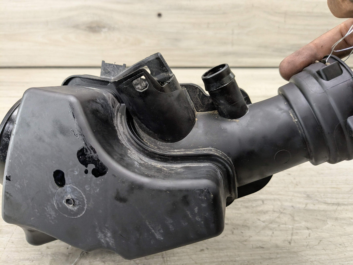 19-24 OEM BMW G20 G22 G23 G29 330 430 Z4 Filtered Air Intake Pipe Resonator B46