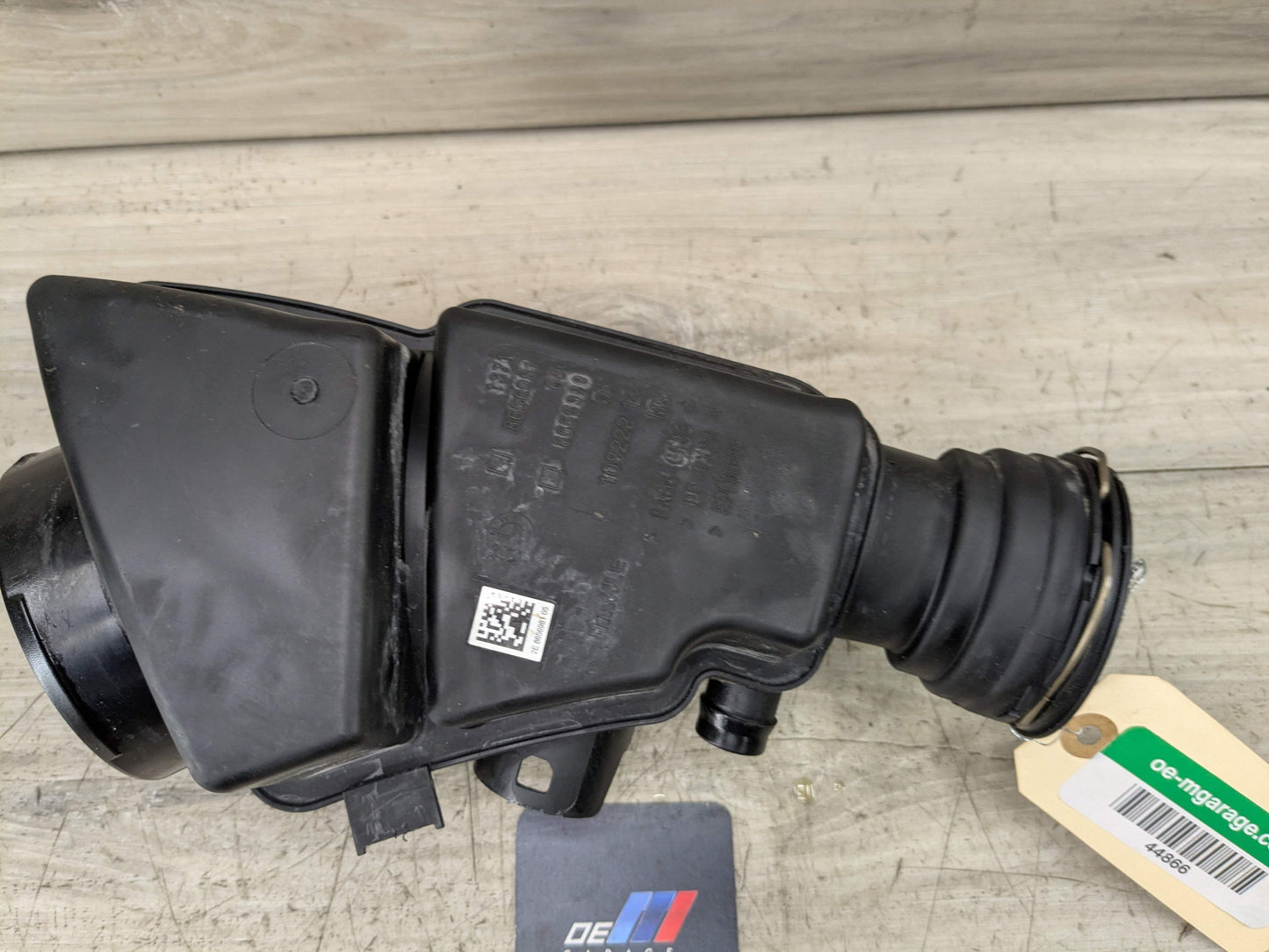 19-24 OEM BMW G20 G22 G23 G29 330 430 Z4 Filtered Air Intake Pipe Resonator B46