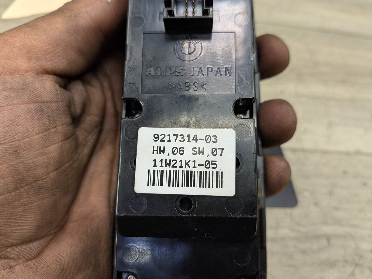 08-13 OEM BMW E88 128 135 Front Driver Left Main Master Power Window Switch