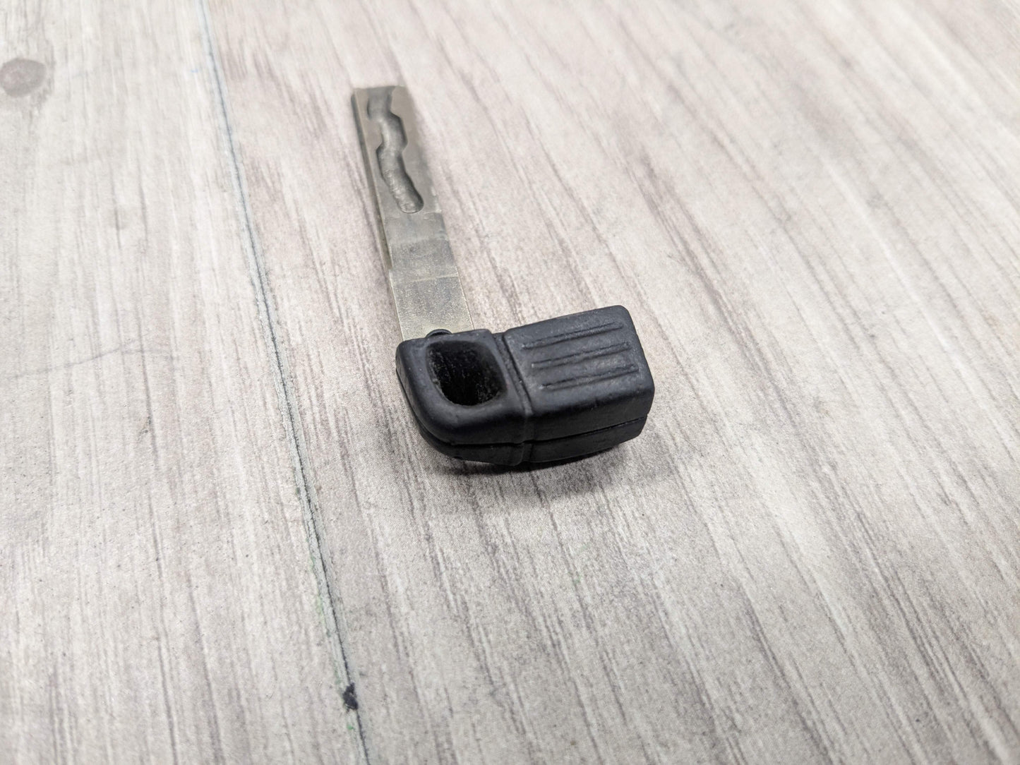 07-13 OEM BMW E92 328 335 M3 Driver Door Lock Cylinder Mechanism Silver w/ Key